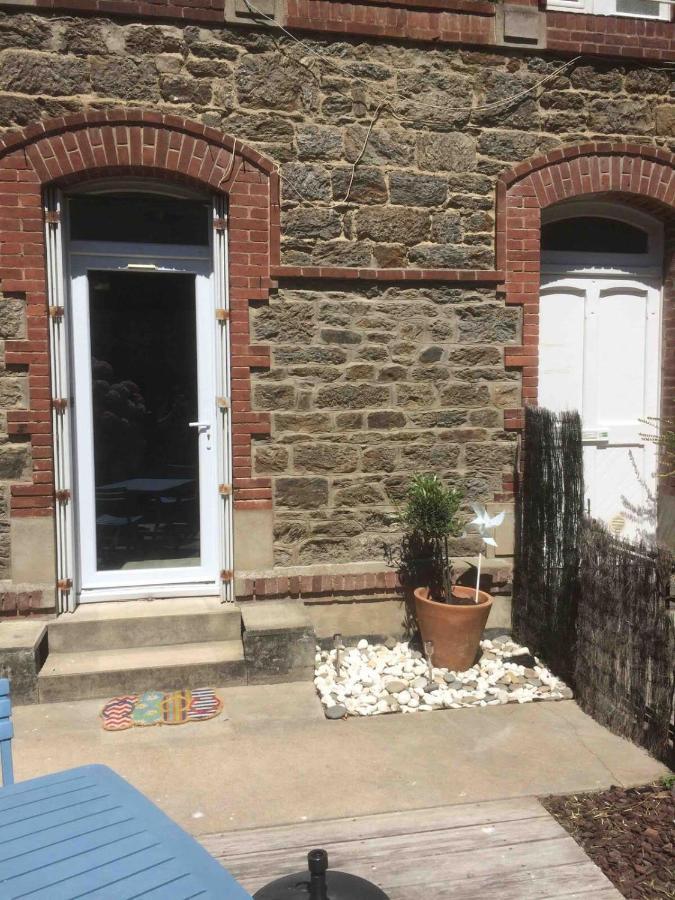 T2 50m du marchéplagesjardin privérue calme Dinard Exterior foto