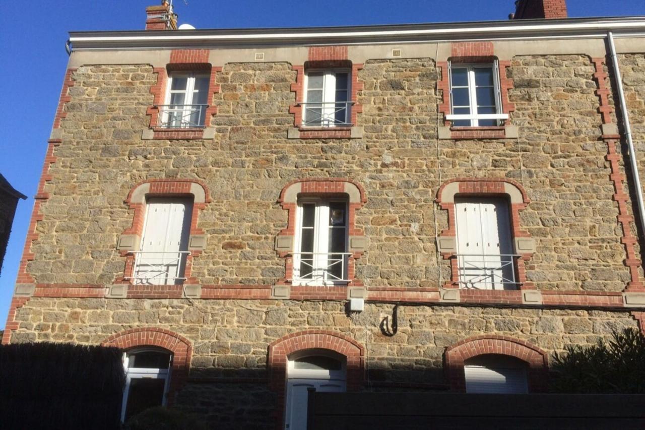 T2 50m du marchéplagesjardin privérue calme Dinard Exterior foto